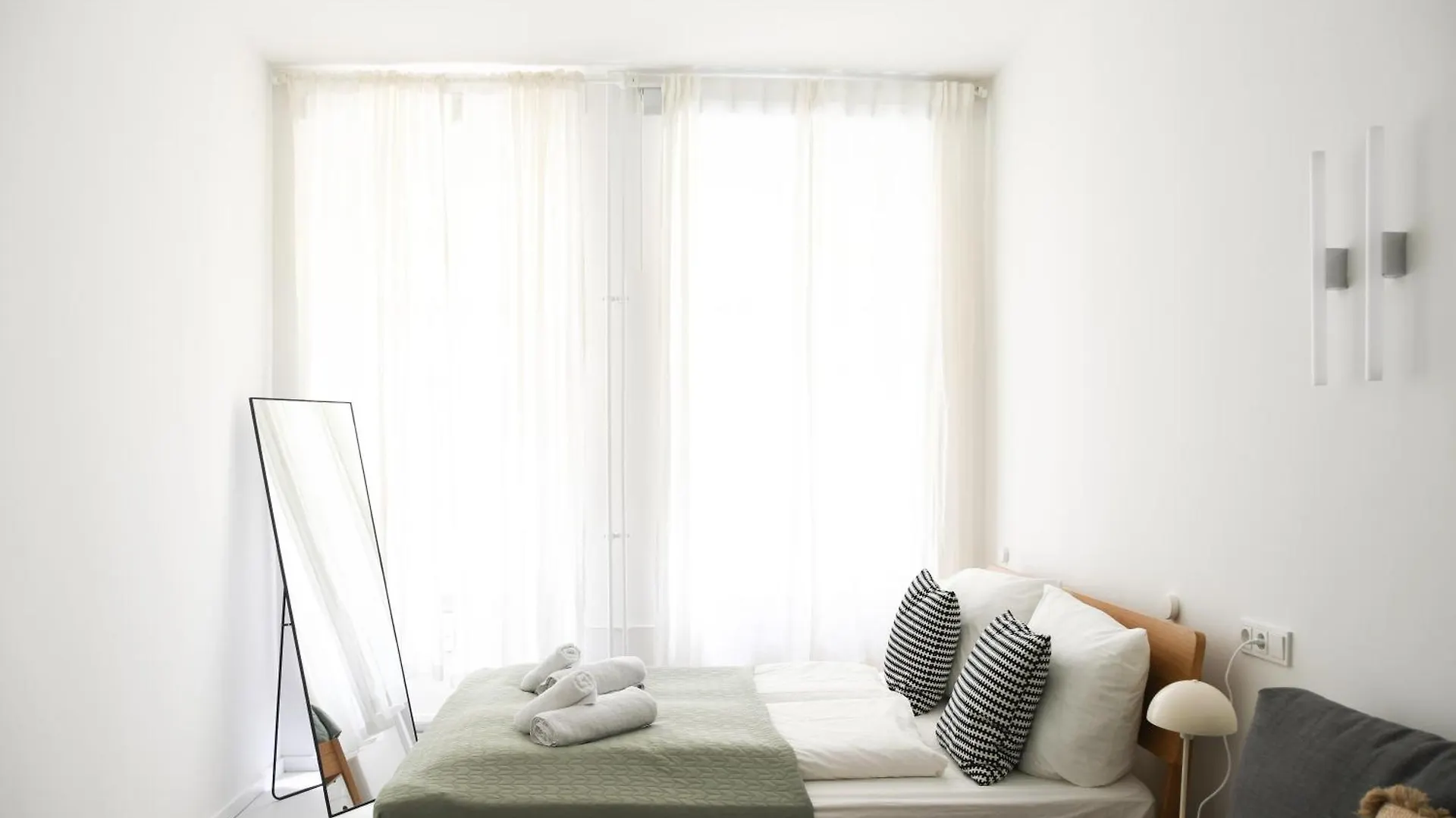 Nook X Salon - Gallery-Apartment In Friedrichshain Berlin